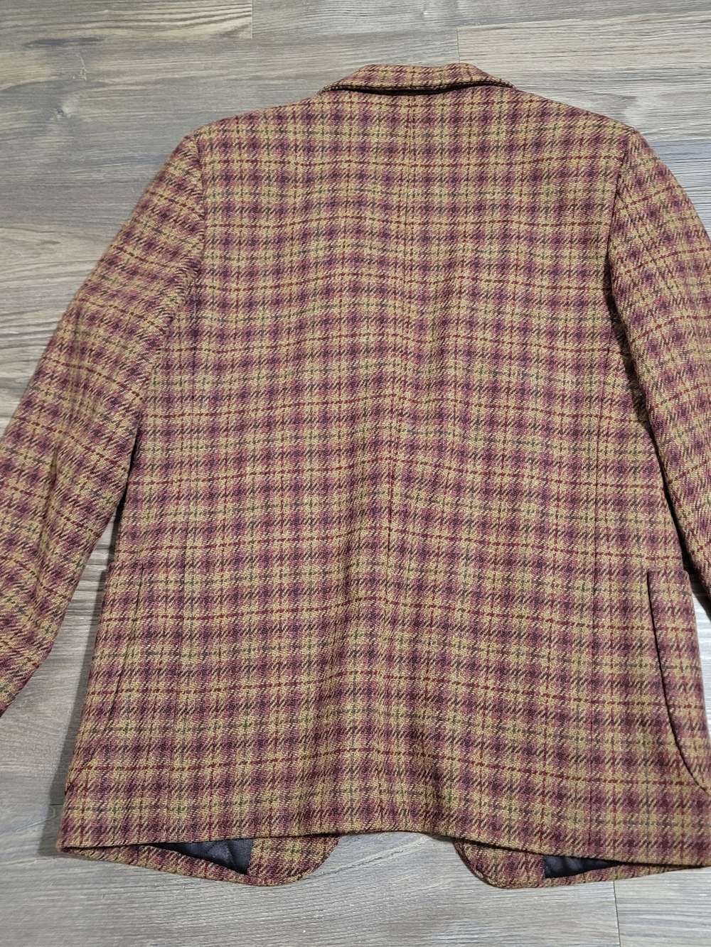 LL Bean Womens Plaid 100% Wool Blazer Jacket Size 4P Two Button Thinsulate - Picture 2 of 5